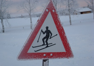 pozor lyžař