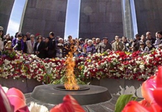 armenie pamatnik.jpg