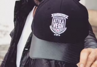 Arttila-Vegh-foto-Attila-Vegh-Store