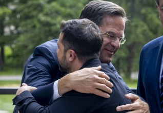 rutte zelenskyj.jpg